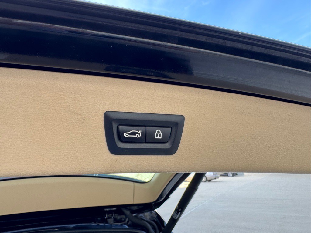 2016 BMW X3 Image 27