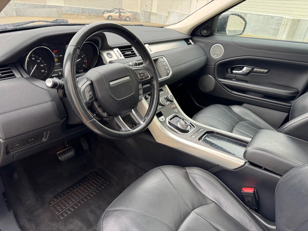 2016 Land Rover Range Rover Evoque Image 11