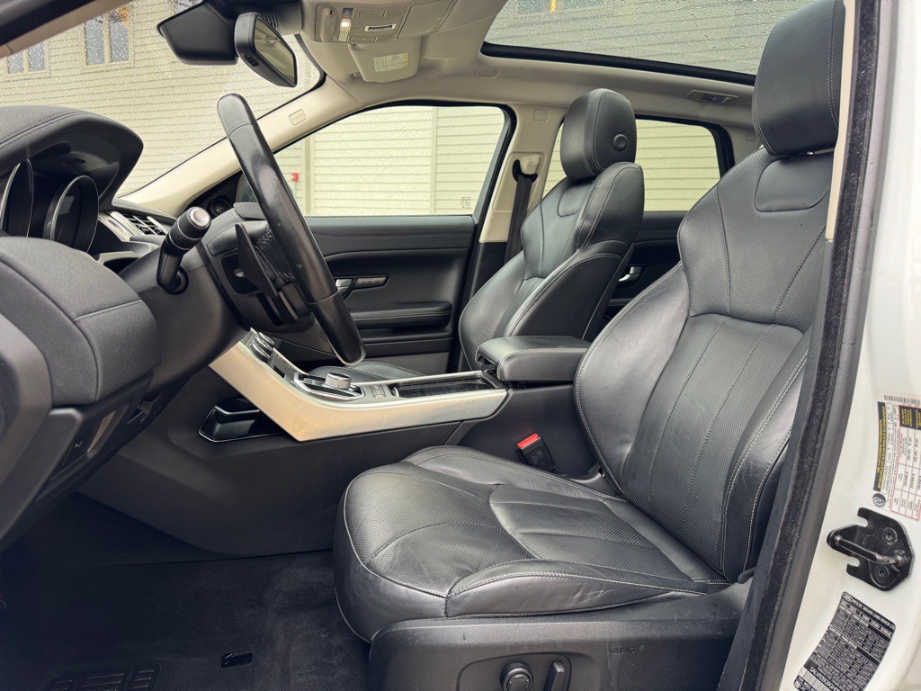 2016 Land Rover Range Rover Evoque Image 12