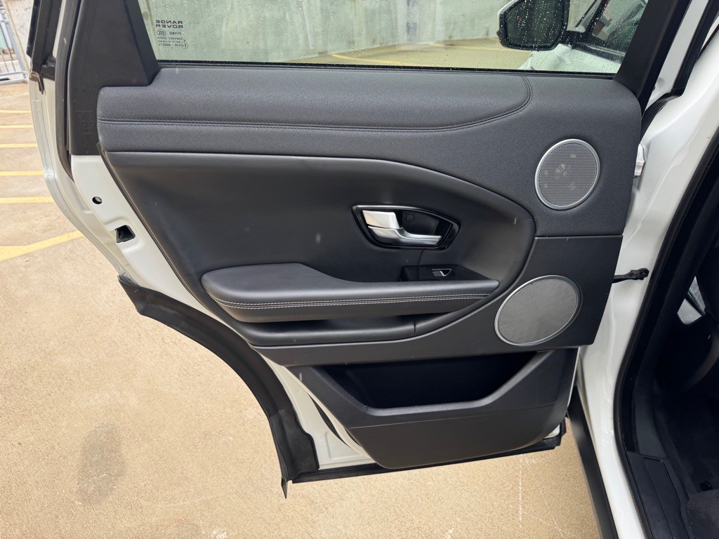 2016 Land Rover Range Rover Evoque Image 22