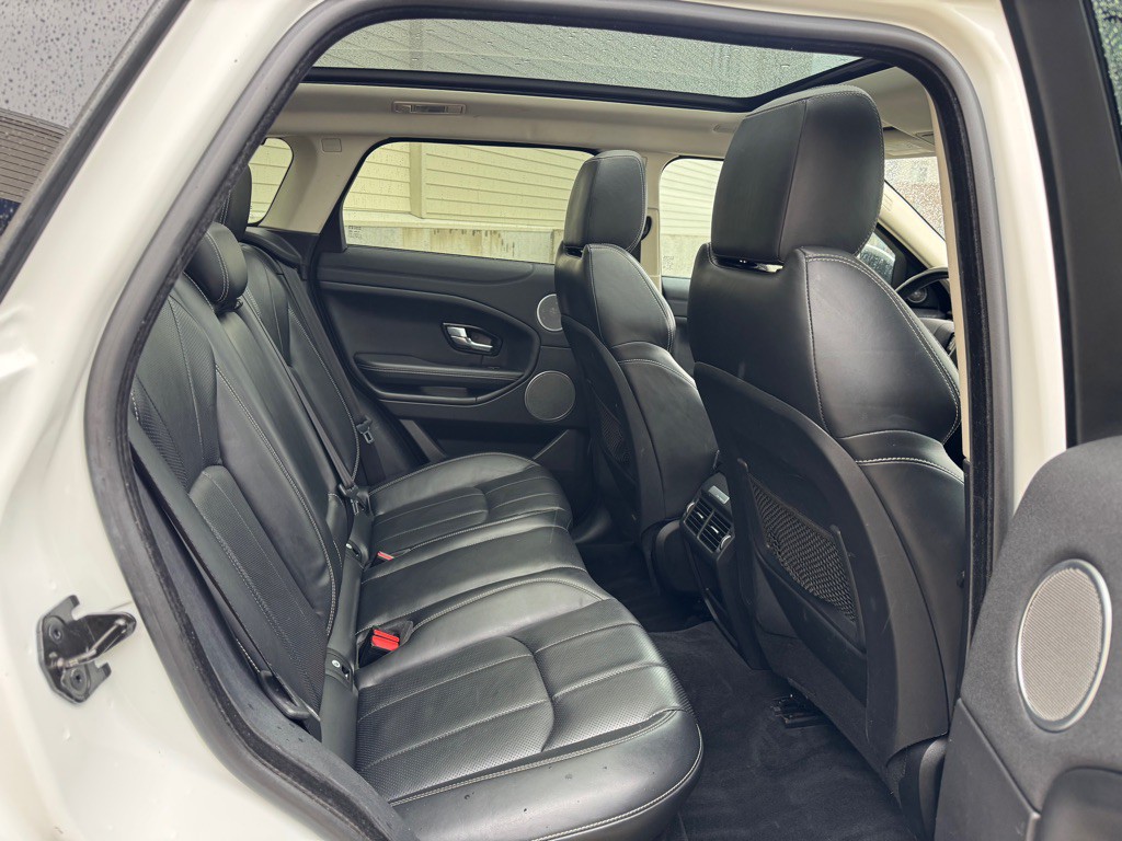 2016 Land Rover Range Rover Evoque Image 26