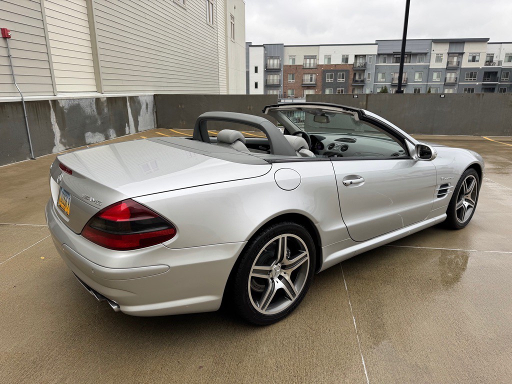 2003 Mercedes-Benz SL-Class Image 8