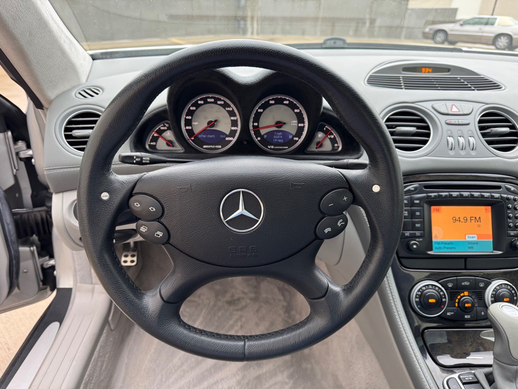 2003 Mercedes-Benz SL-Class Image 13