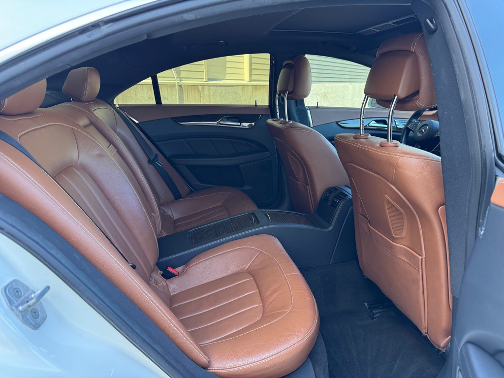 2015 Mercedes-Benz CLS-Class Image 32