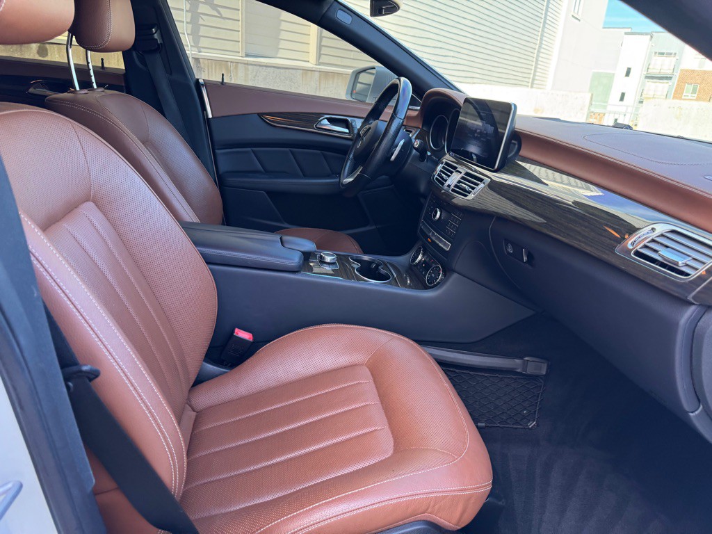2015 Mercedes-Benz CLS-Class Image 34