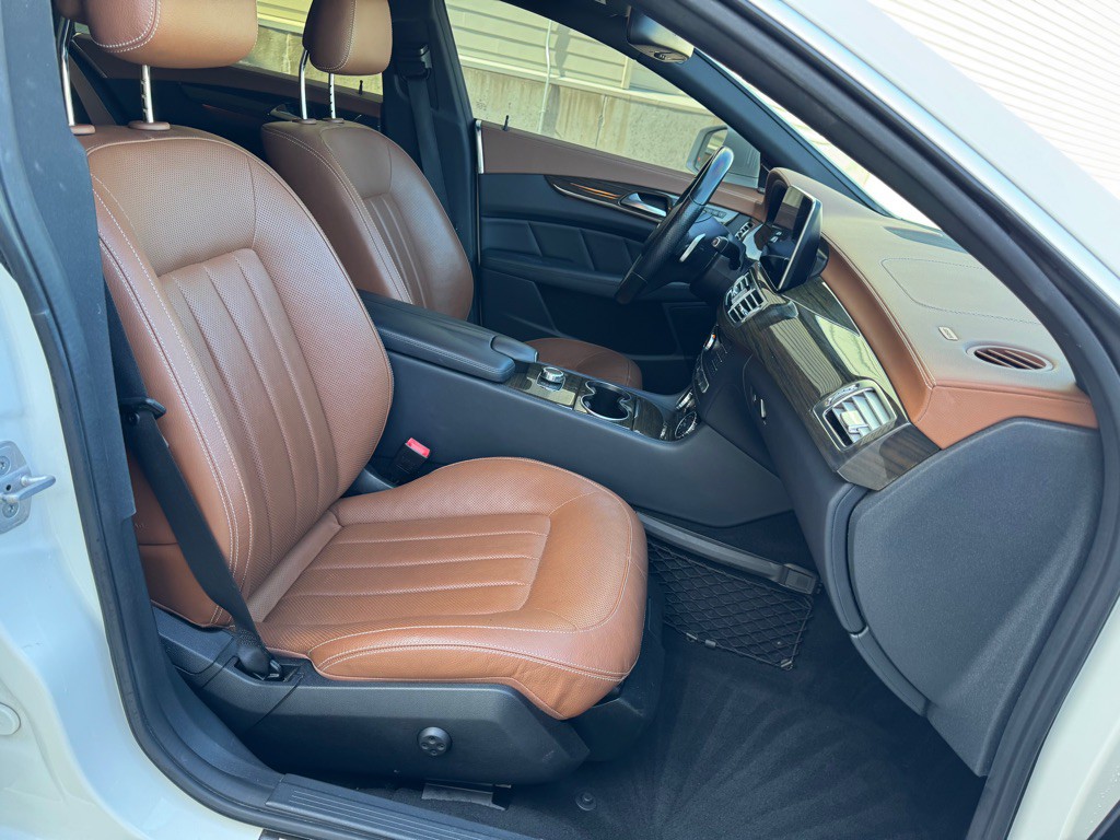 2015 Mercedes-Benz CLS-Class Image 35