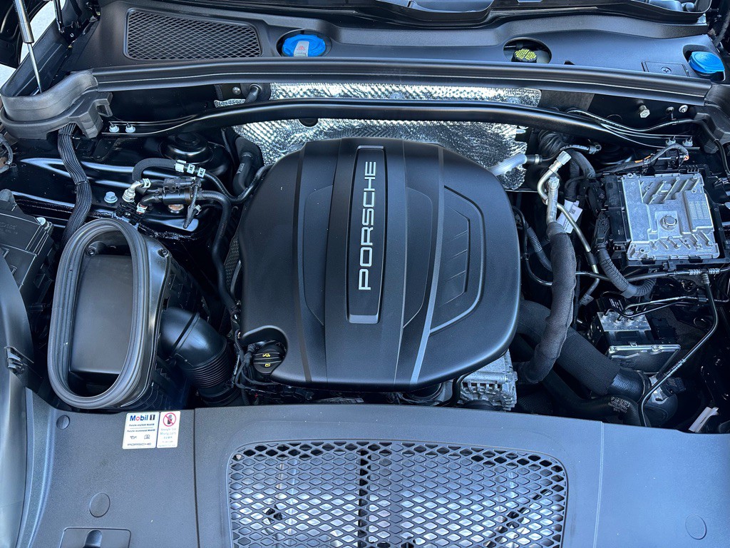 2020 Porsche Macan Image 29