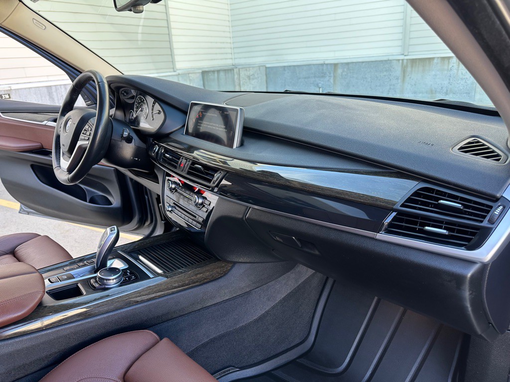 2016 BMW X5 Image 23