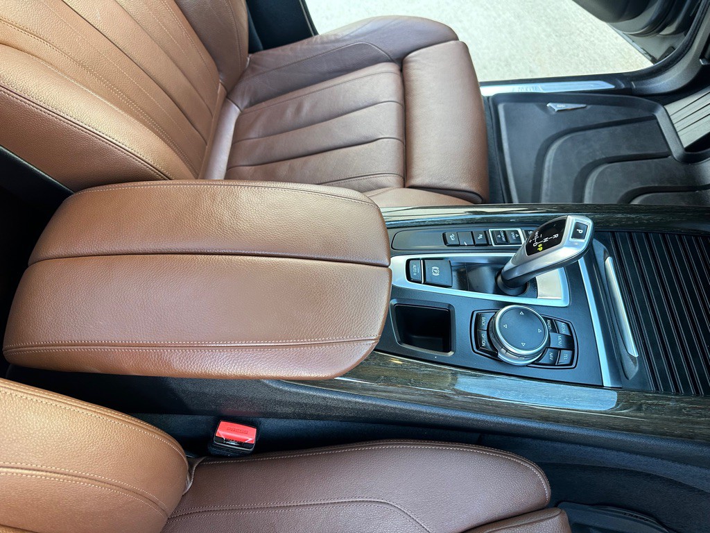 2016 BMW X5 Image 24