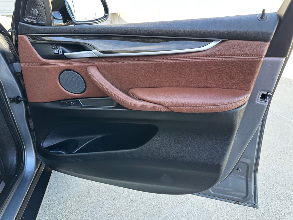 2016 BMW X5 Image 28