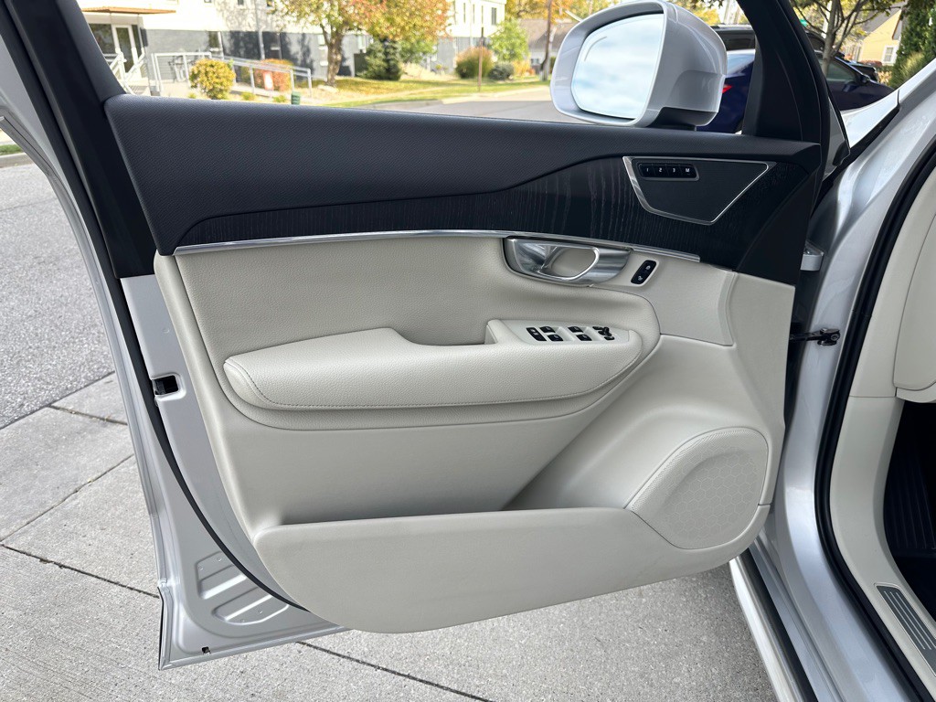 2020 Volvo XC90 Image 10