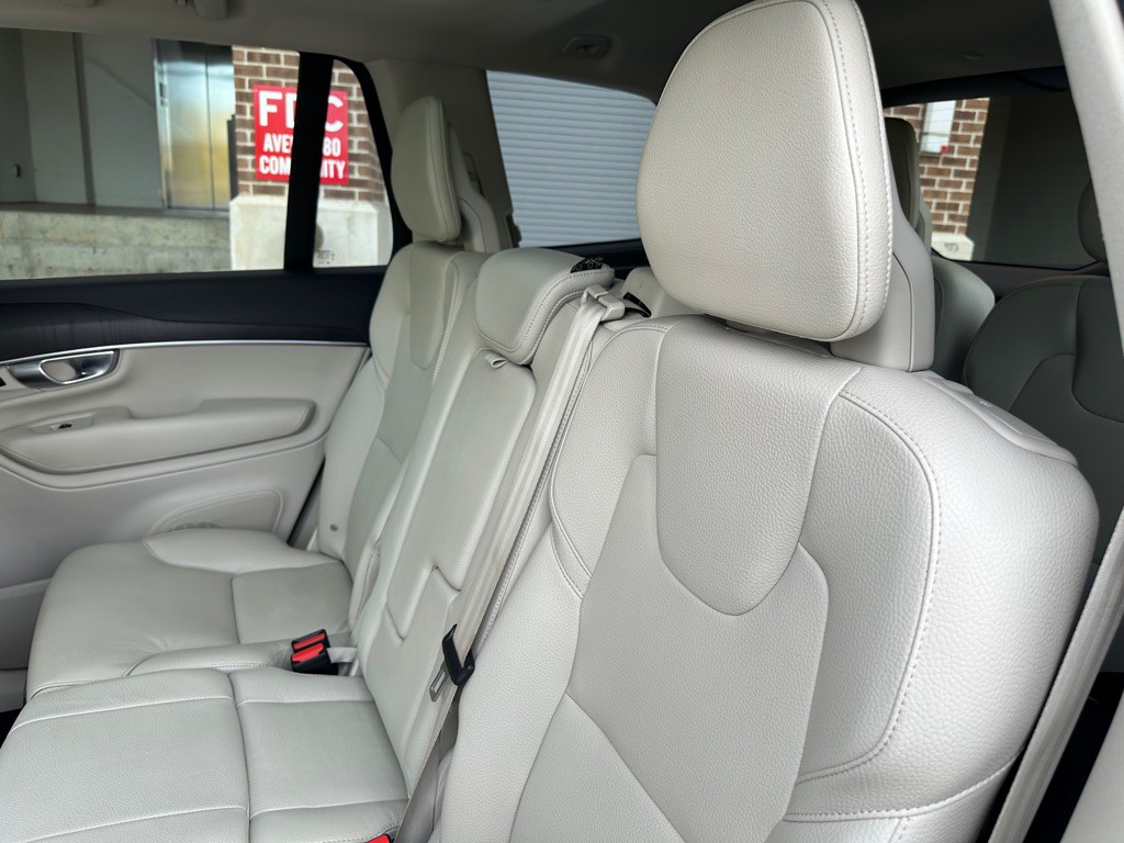 2020 Volvo XC90 Image 18