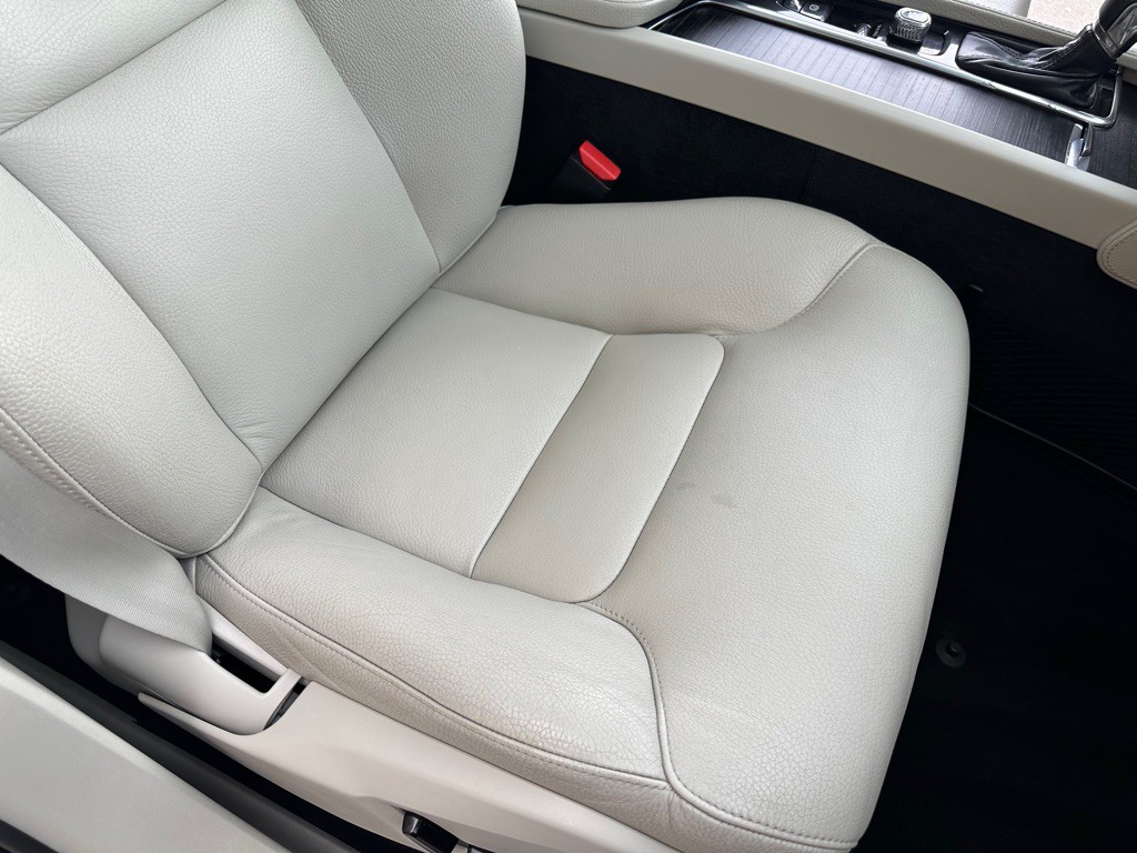 2020 Volvo XC90 Image 29