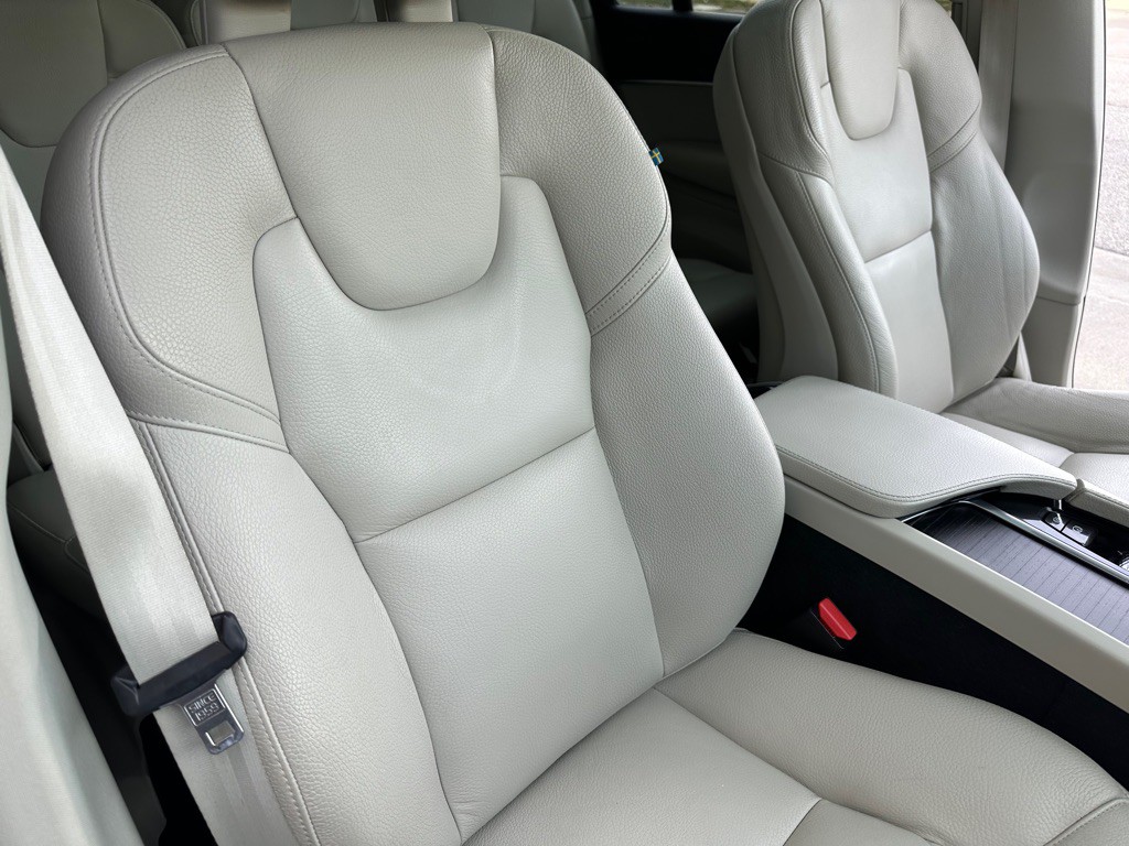 2020 Volvo XC90 Image 30
