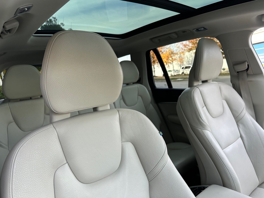 2020 Volvo XC90 Image 31