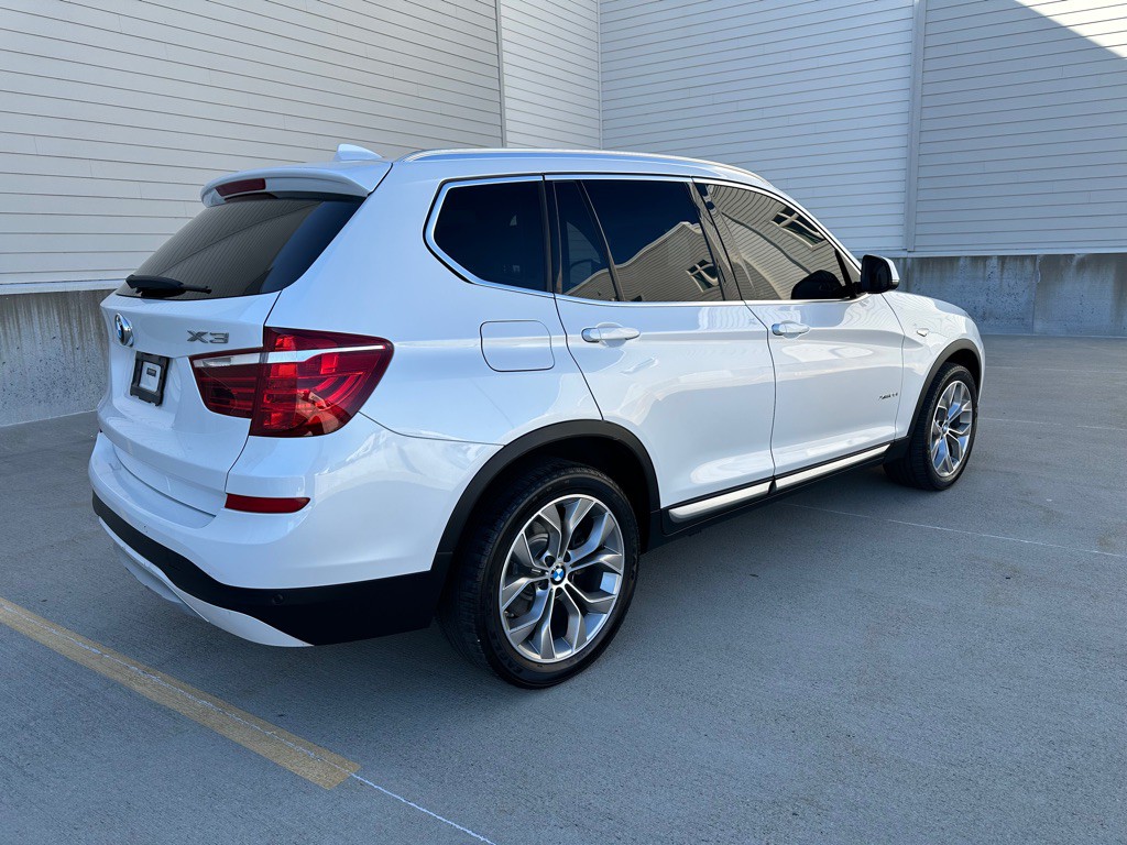2017 BMW X3 Image 7
