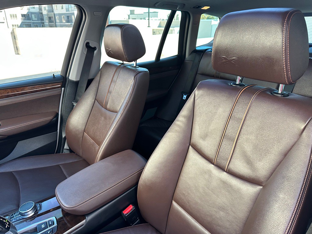 2017 BMW X3 Image 16