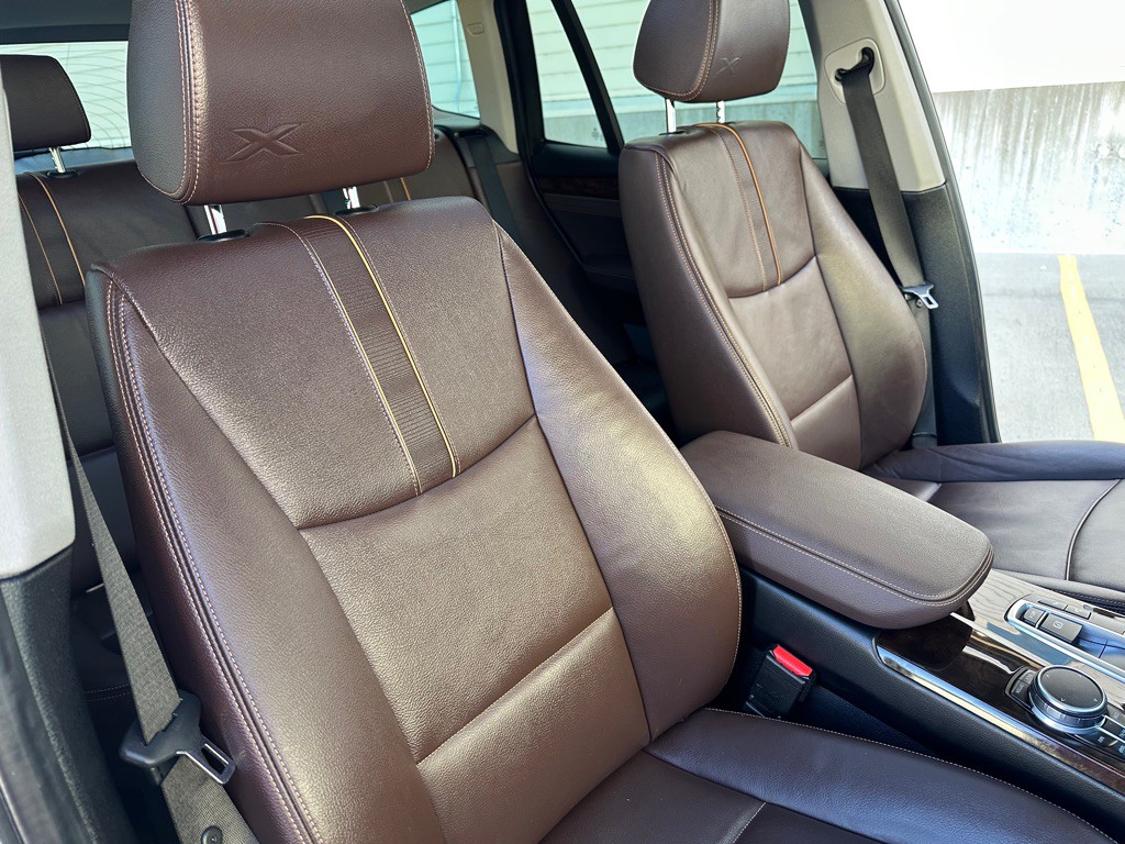 2017 BMW X3 Image 28