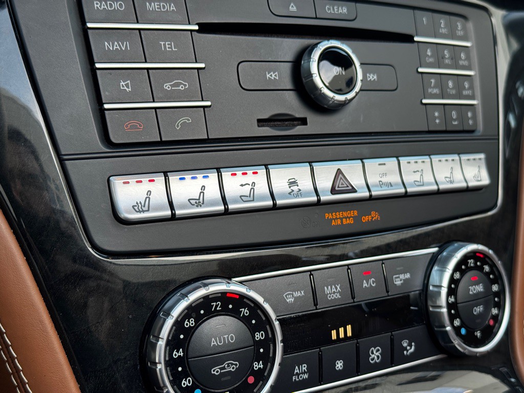 2018 Mercedes-Benz SL-Class Image 17