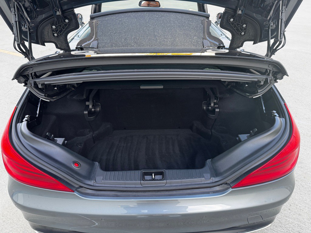 2018 Mercedes-Benz SL-Class Image 18