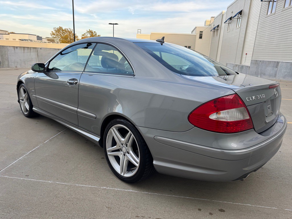 2009 Mercedes-Benz CLK-Class Image 5