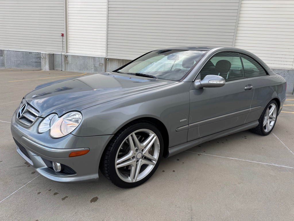 2009 Mercedes-Benz CLK-Class Image 7
