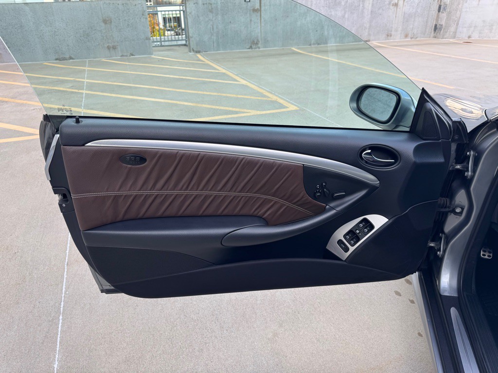 2009 Mercedes-Benz CLK-Class Image 12