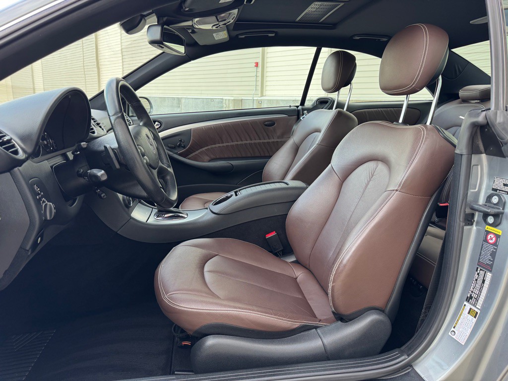 2009 Mercedes-Benz CLK-Class Image 14