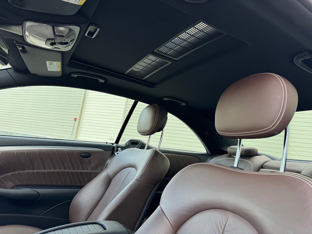 2009 Mercedes-Benz CLK-Class Image 15