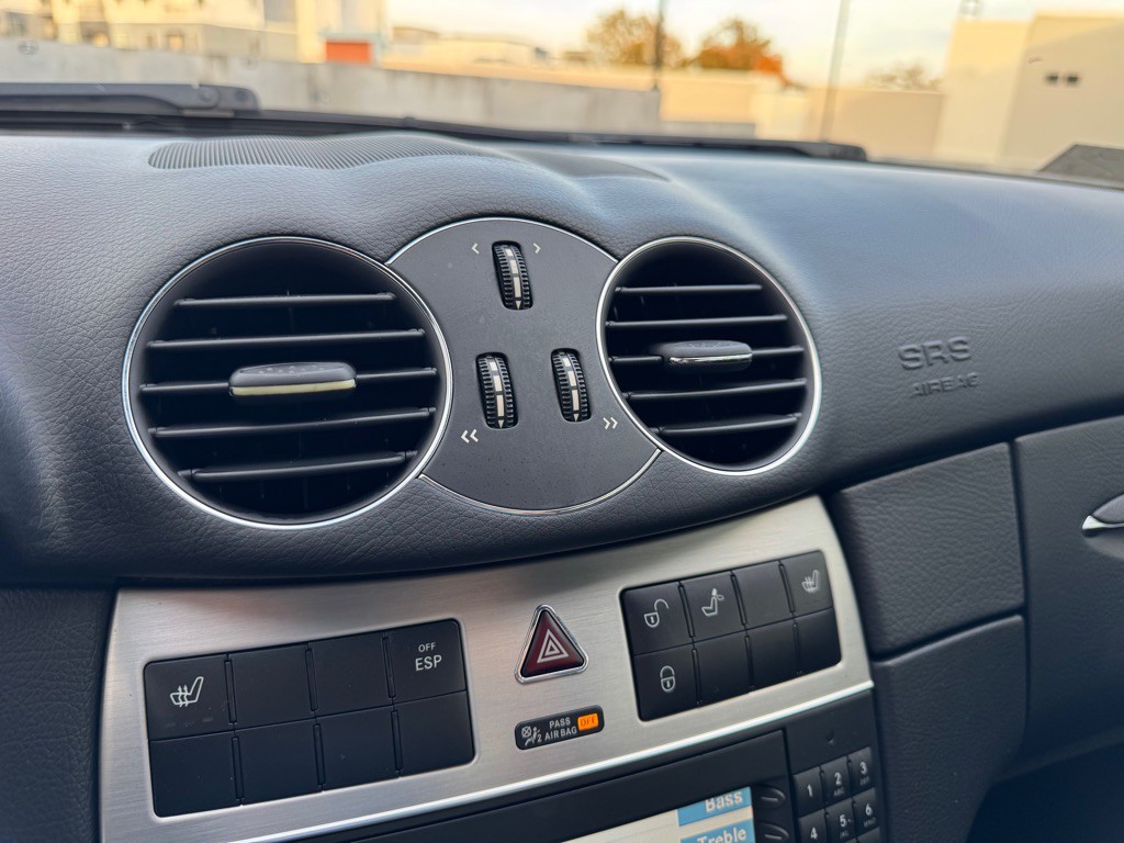 2009 Mercedes-Benz CLK-Class Image 19