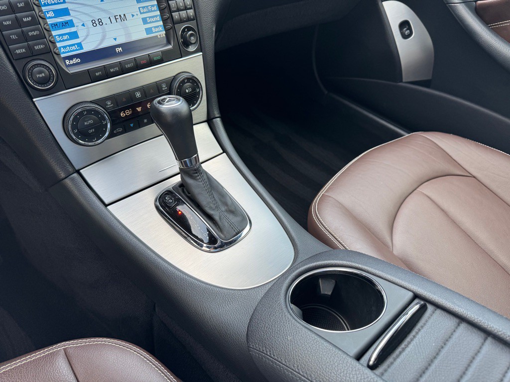 2009 Mercedes-Benz CLK-Class Image 21