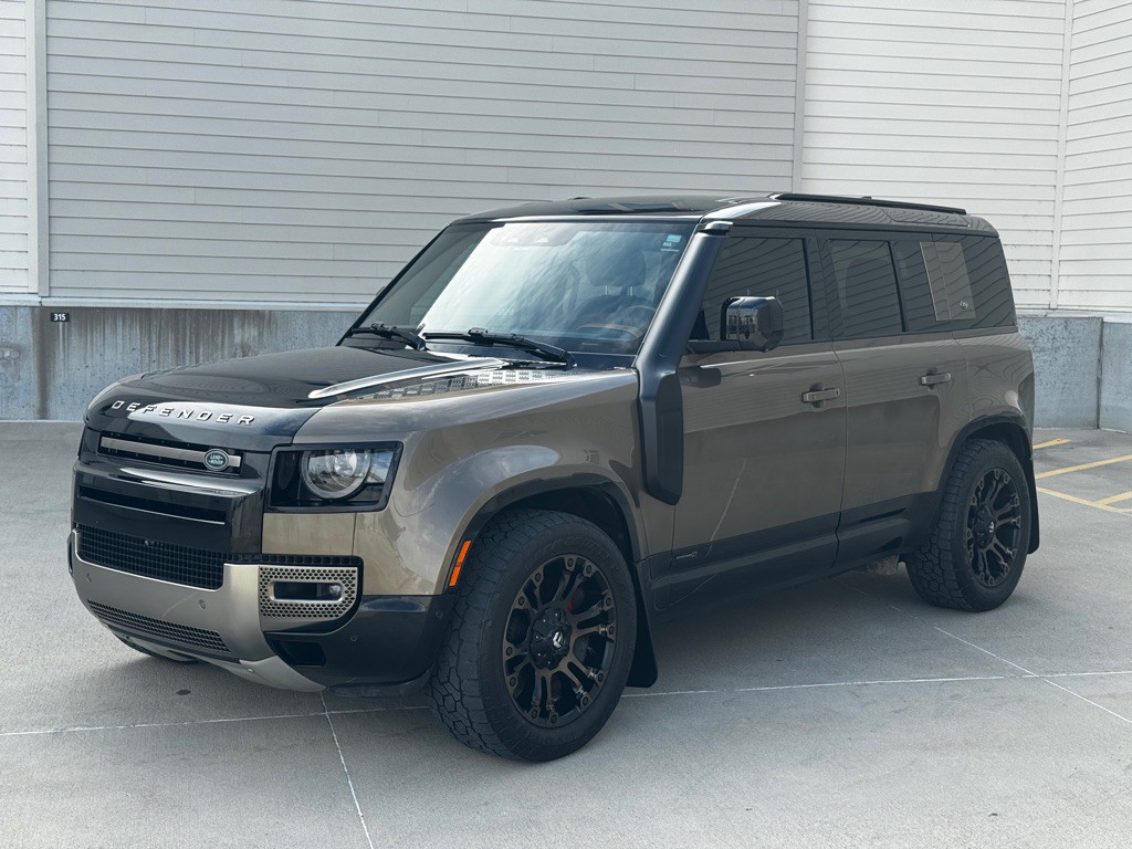 2020 Land Rover Defender Image 3