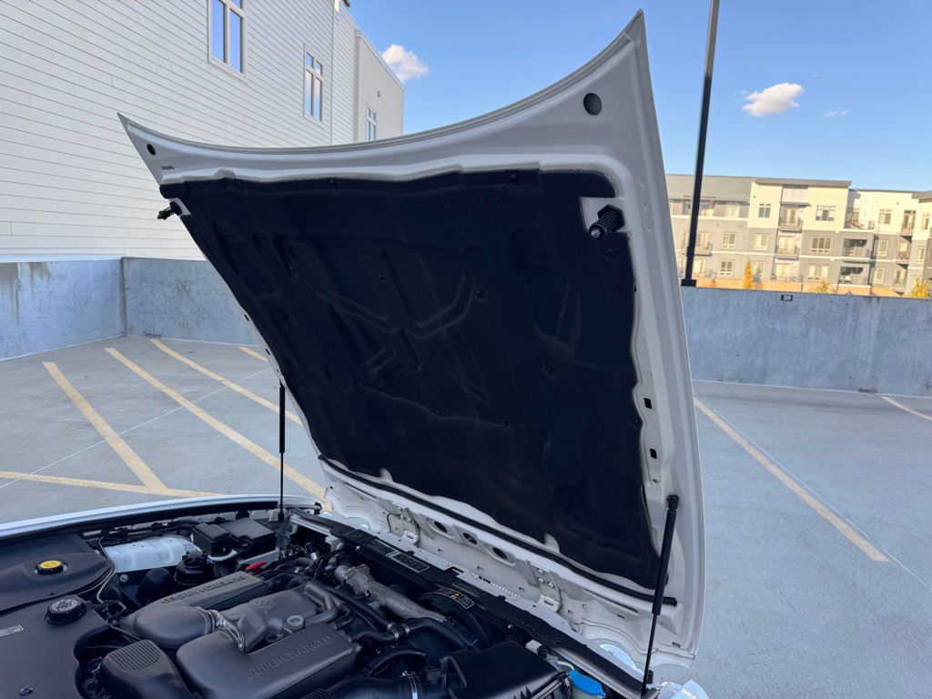 2002 Jaguar XJ Image 30