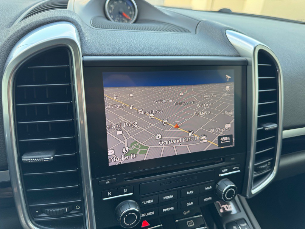 2018 Porsche Cayenne Image 22