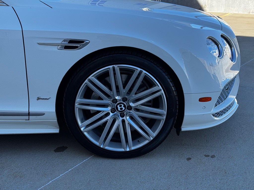 2016 Bentley Continental Image 9