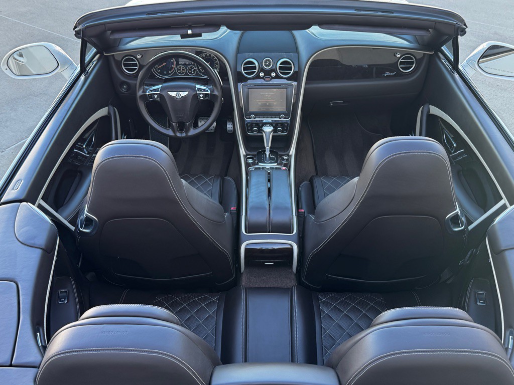 2016 Bentley Continental Image 11