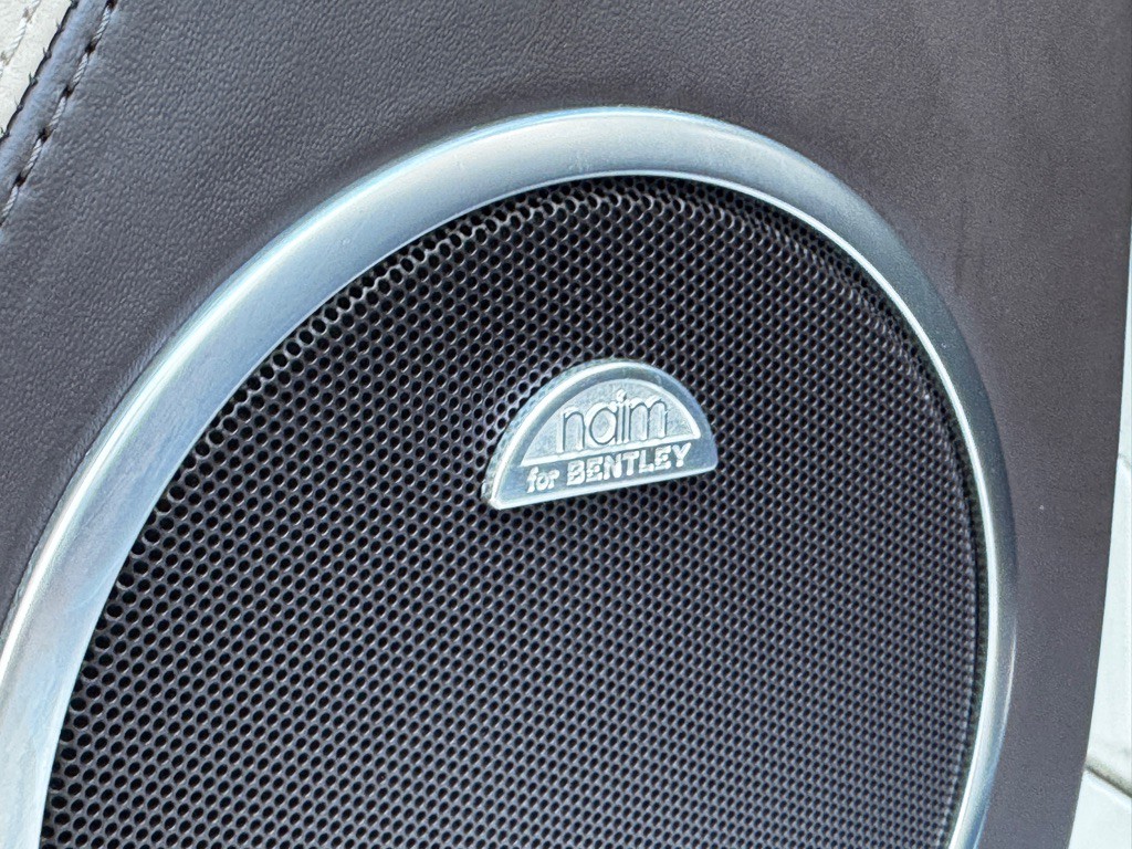 2016 Bentley Continental Image 19