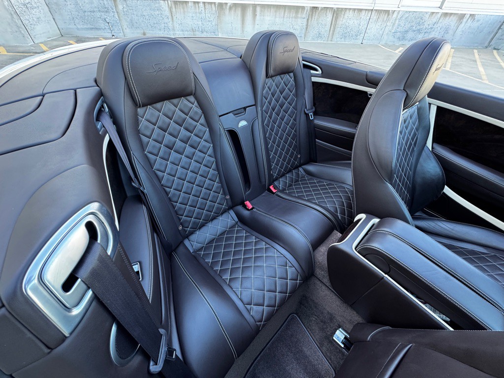 2016 Bentley Continental Image 25