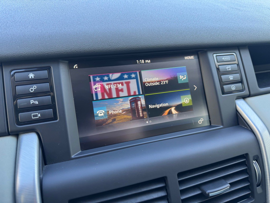 2018 Land Rover Discovery Sport Image 17