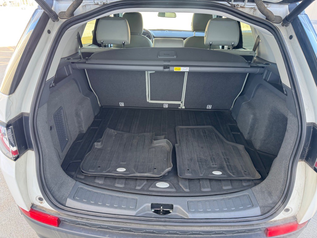 2018 Land Rover Discovery Sport Image 24