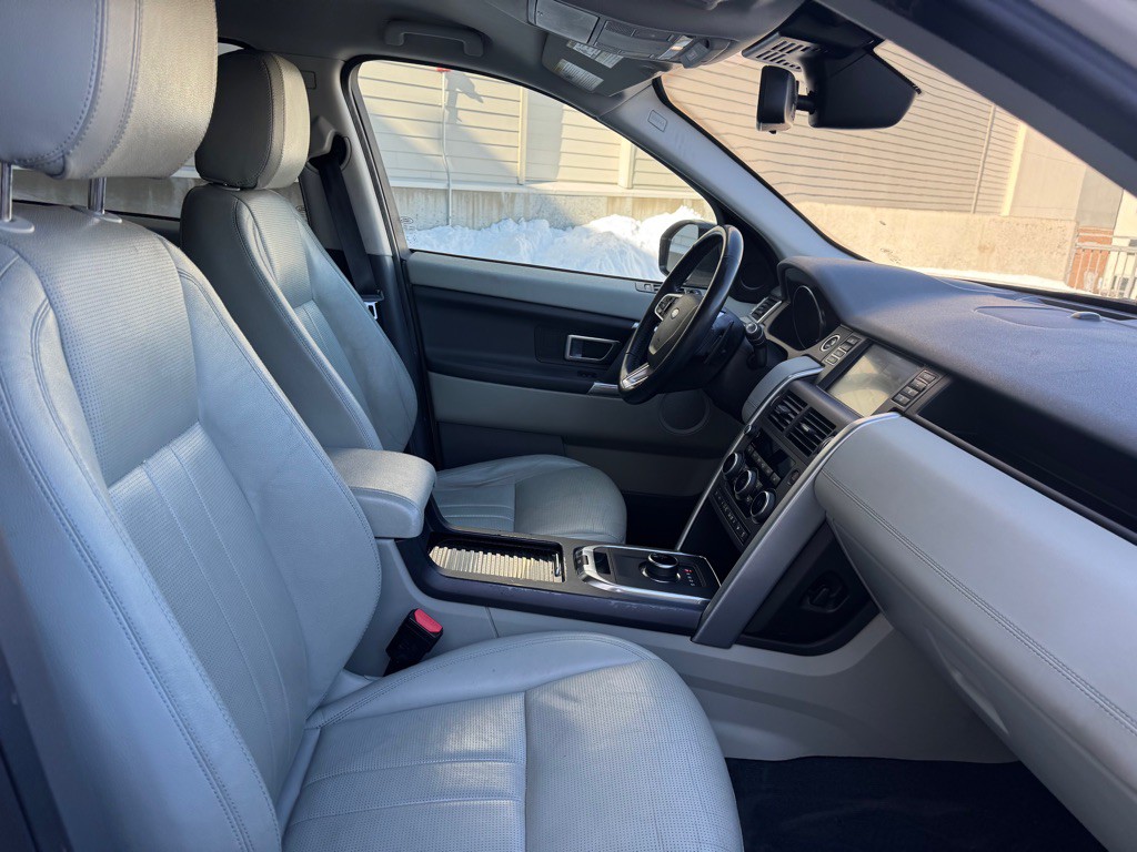 2018 Land Rover Discovery Sport Image 28