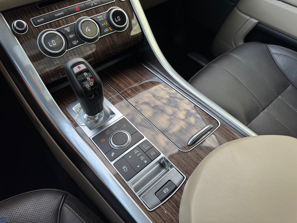 2014 Land Rover Range Rover Sport Image 23