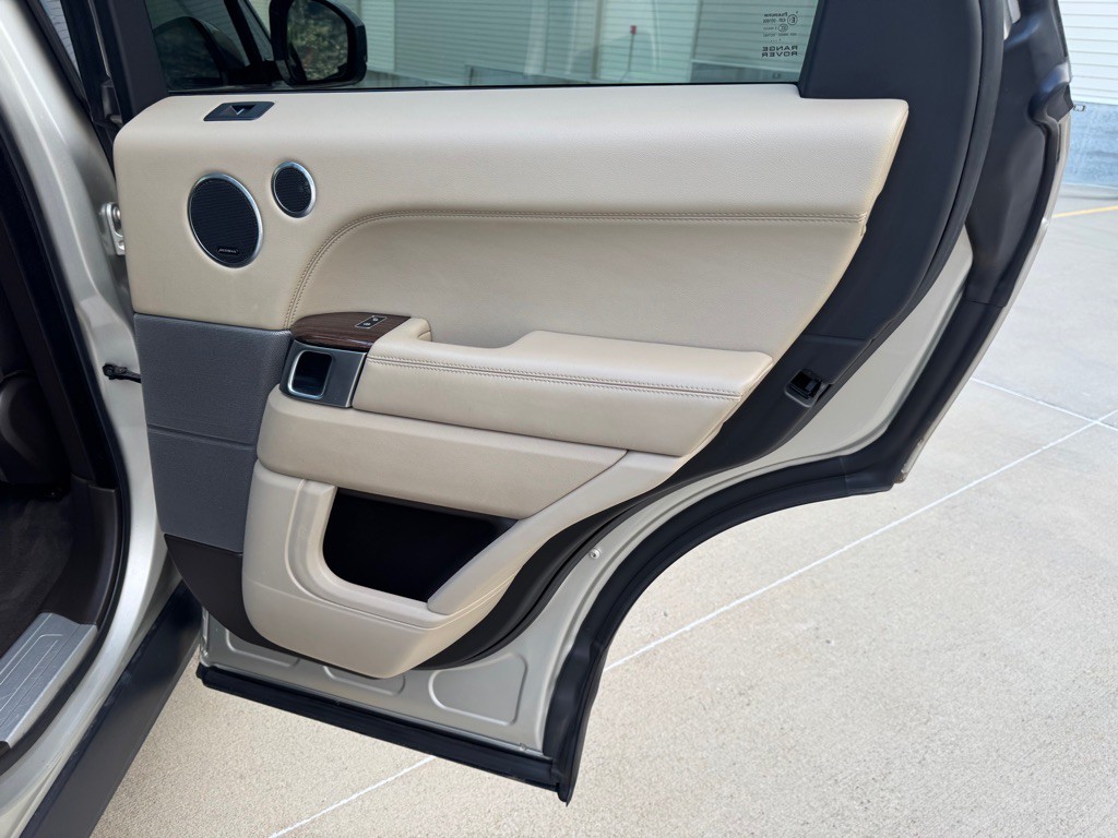 2014 Land Rover Range Rover Sport Image 31