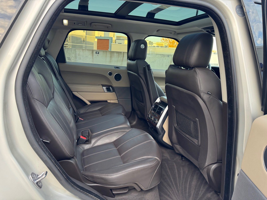 2014 Land Rover Range Rover Sport Image 32