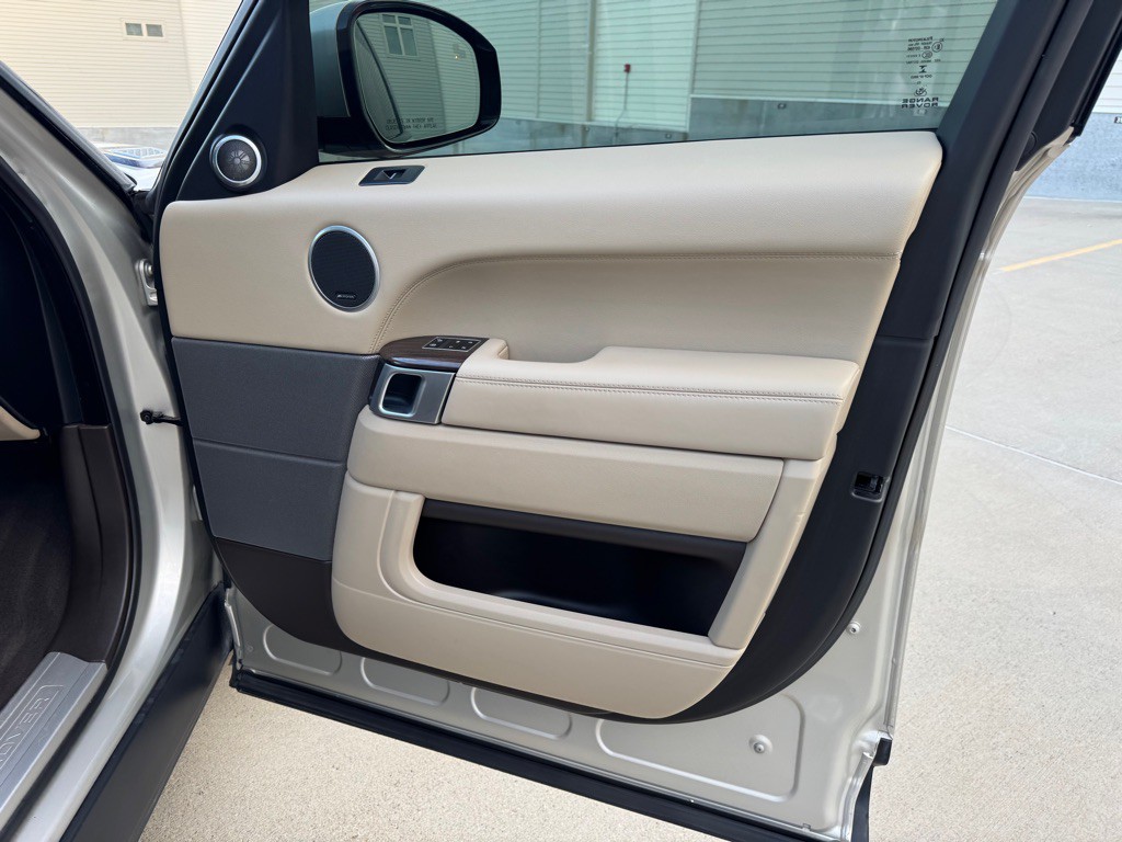 2014 Land Rover Range Rover Sport Image 33