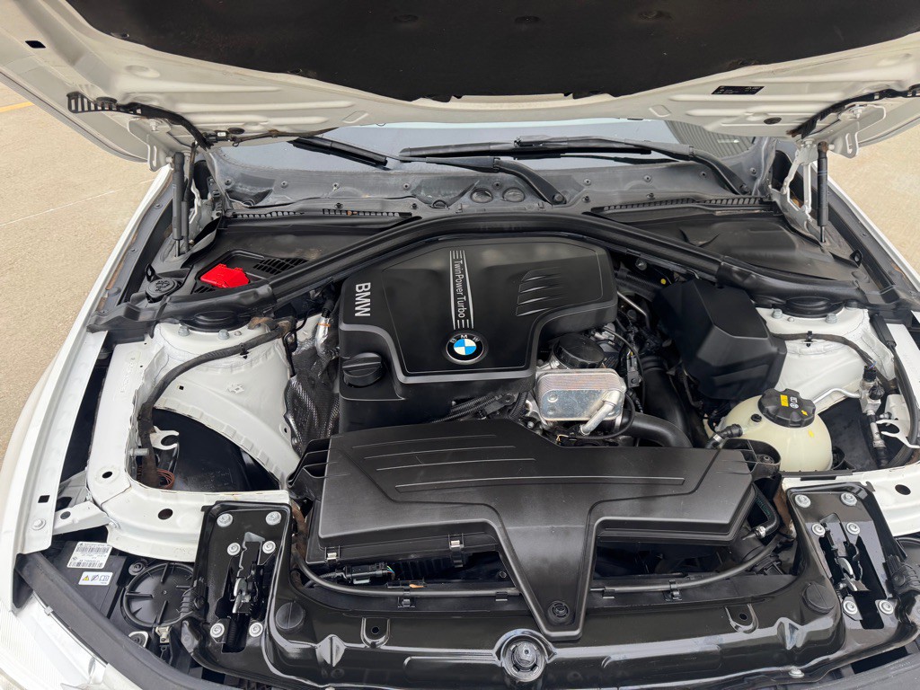 2016 BMW 4 Series Image 25