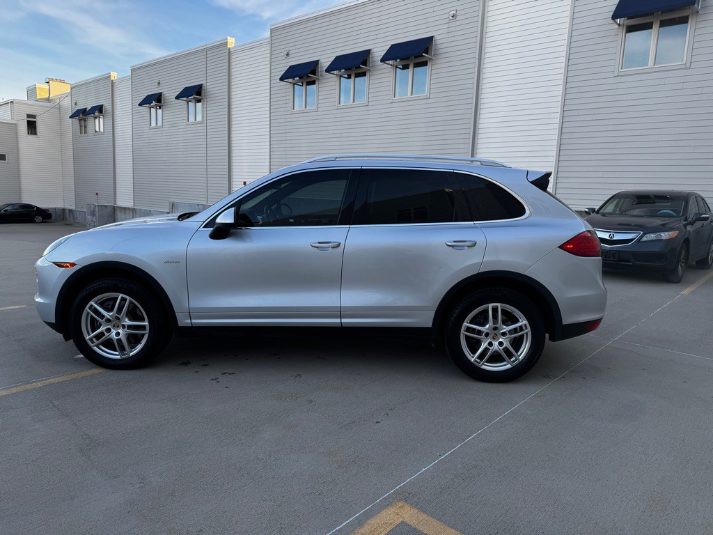 2013 Porsche Cayenne Image 4