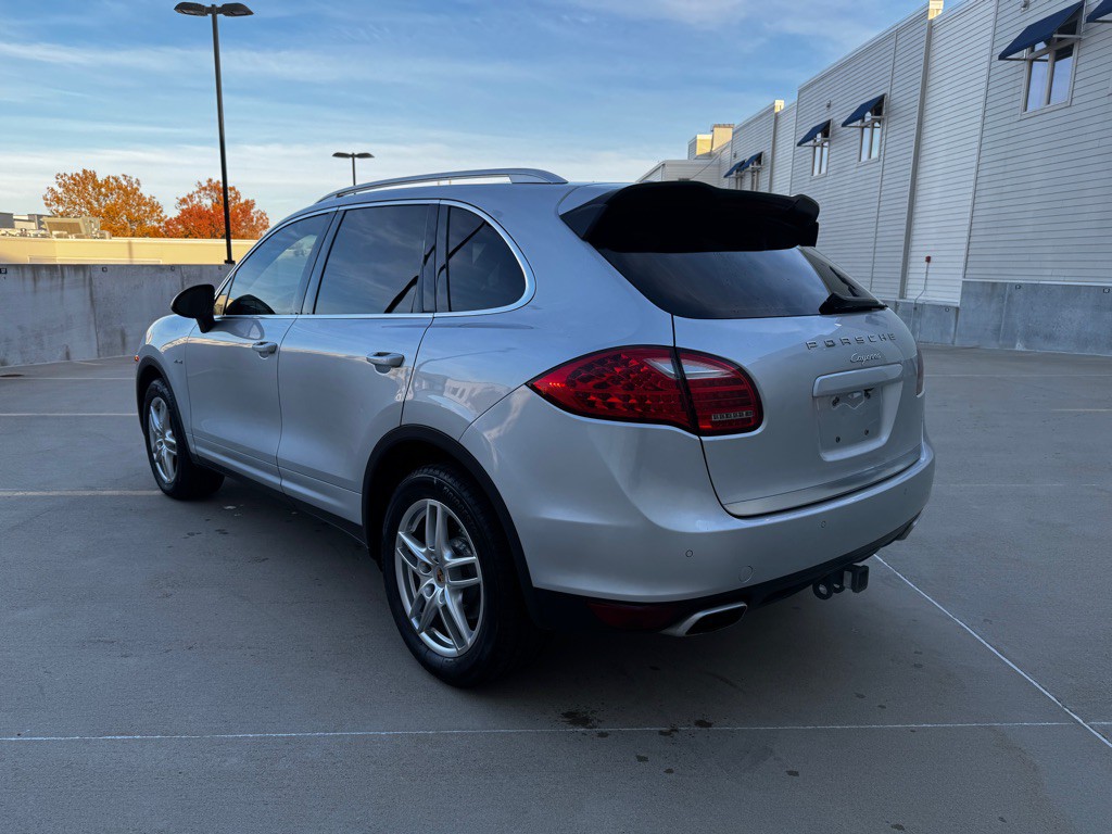 2013 Porsche Cayenne Image 5