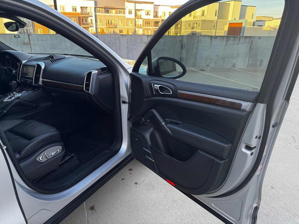 2013 Porsche Cayenne Image 22