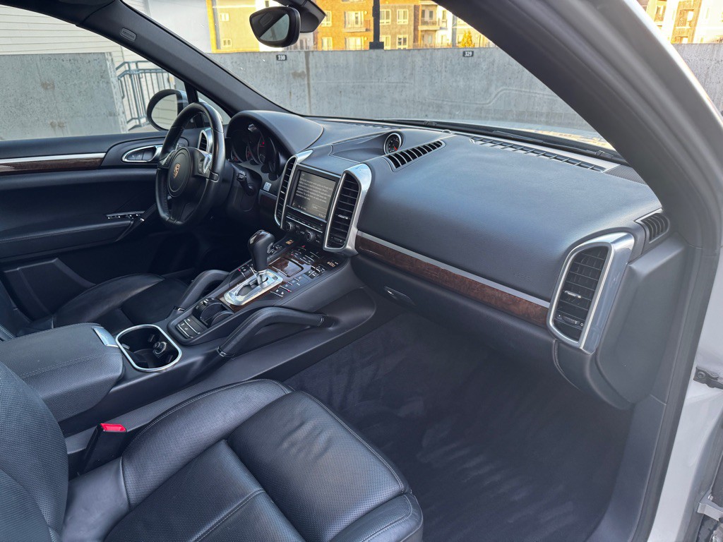 2013 Porsche Cayenne Image 23